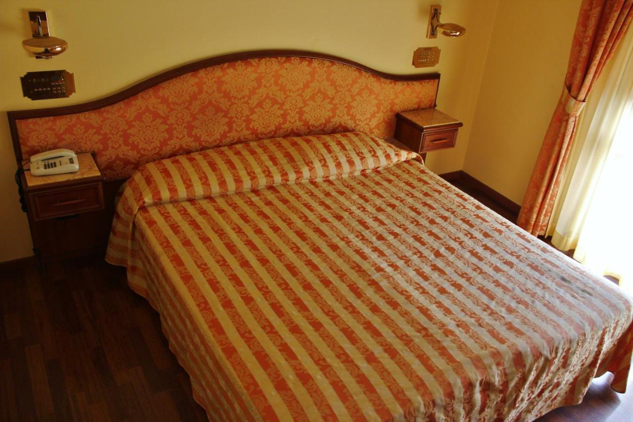 Hotel Valdaso Педазо Экстерьер фото